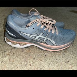 Women’s ASICS Gel Kayano 27 size 10 1/2